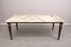 Konferenčný stolík s mramorovou doskou