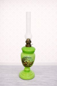 Zelená petrolejová lampa, štýl obdobia Rakúsko-Uhorska