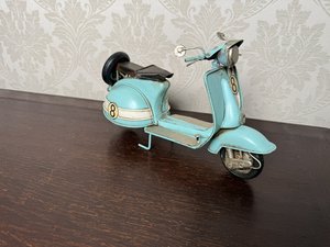 Model retro skútra v štýle Vespy, cena za ks