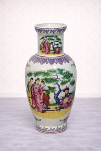 Porcelánová váza s orientálnym motívom