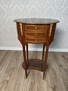 Príručný stolík s intarziou, cena za ks