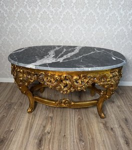 Oválny konferenčný stolík