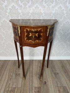 Intarzovaná komodka, cena za ks