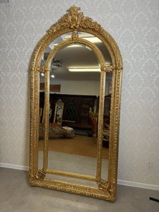 Zrkadlo s klenutým rámom, cena za ks