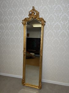 Úzke stojacie zrkadlo, cena za ks