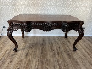 Obojstranný písací stôl s tvarovanou doskou a šuplíkmi, cena za ks