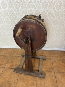 Ľudová drevená práčka na bielizeň