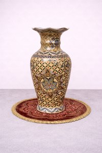 Dekoratívna keramická váza