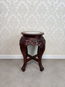 Stolík s mramorovou doskou, cena za ks