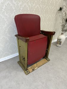 Retro divadelné sedadlo s kovovou konštrukciou, cena za kus