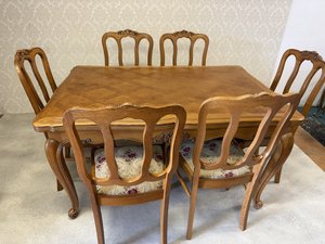 Rozkladací jedálenský stôl so 6 stoličkami