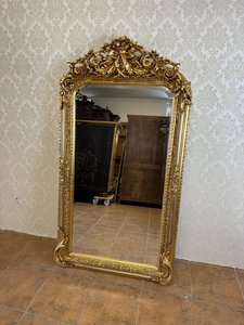 Starožitné zrkadlo s figurálnym vrcholom , cena za ks
