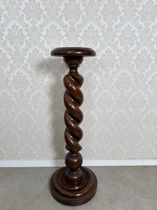 Klasický stĺpový stojan