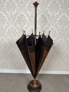 Stariožitný mosadzný stojan na dáždniky