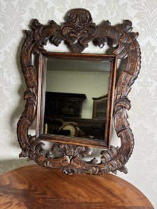 Rezbované nástenné zrkadlo, drevený rám