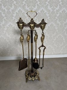 Mosadzná krbová súprava so stojanom