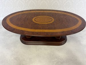 Konferenčný stolík s dyhovou intarziou