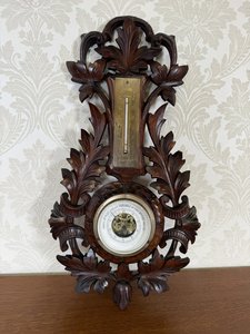 Vyrezávaný secesný barometer s teplomerom